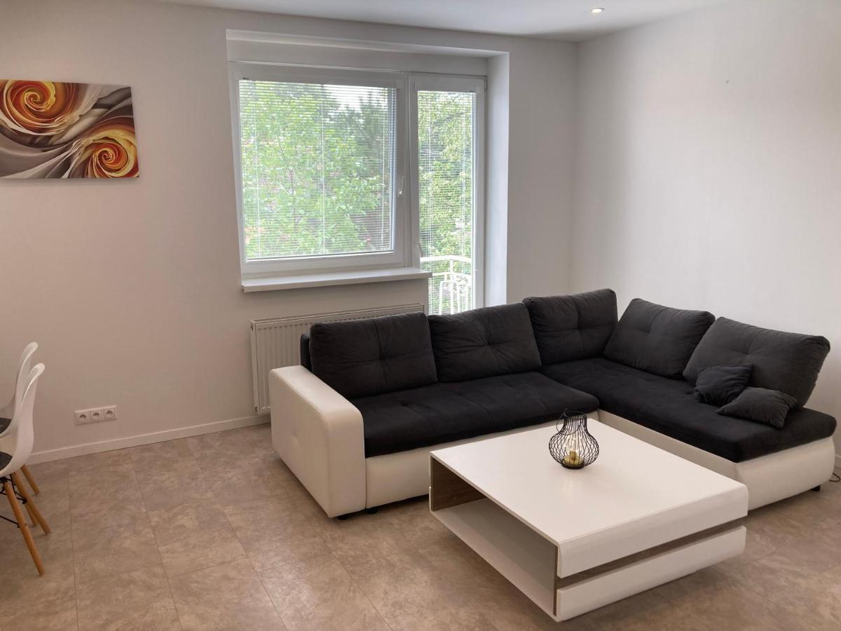 Apartman Duna ปิเอชตานี ภายนอก รูปภาพ