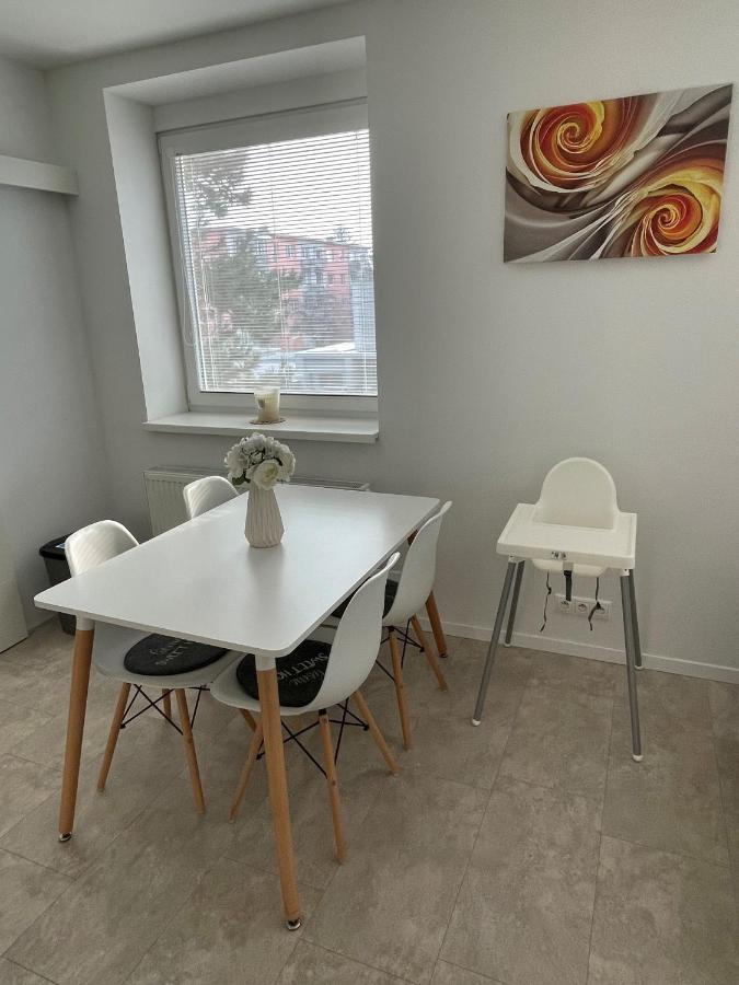 Apartman Duna ปิเอชตานี ภายนอก รูปภาพ